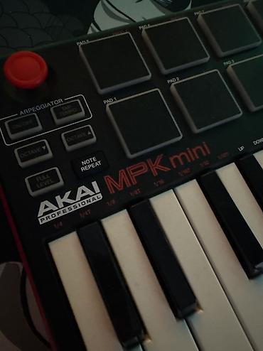 jbl pulse 5: Akai mpk mini
в хорошем состоянии 
все работает четко,как новая — 2