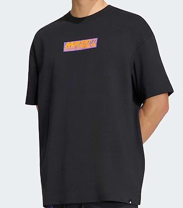 Kişi geyimləri: Unisex Lights On T‑shirt Black – ADIDAS ORIGINAL Official Mercedes-AMG — 2