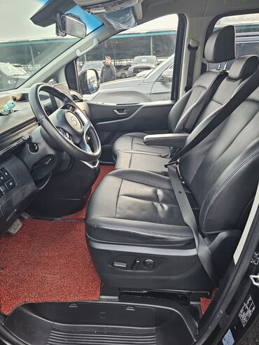 Hyundai: Hyundai Staria: 2022 г., 2.2 л, Типтроник, Дизель, Минивэн — 22