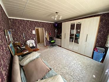 Продажа коттеджей и домов: 🏡 Абдан жакшы жерде жайгашкан үй сатылат 📍Дареги: ж/м Көк-Жар, Шоокум — 4