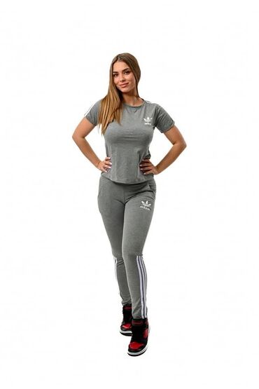 Kompleti: Adidas kompleti pamuk elastin 
S M L XL XXL
Cena 2300 din — 24