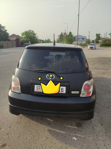 срочно срочно продам машину: Toyota ist: 2003 г., 1.5 л, Автоматтык, Бензин