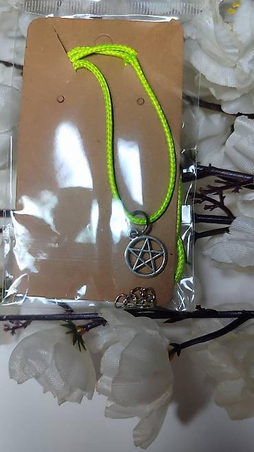 louis vuitton ranac: Narukvica sa priveskom pentagrama - Fluorescentno-zelena pletena — 1