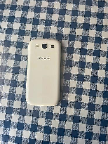 samsung 10a: Samsung I9300 Galaxy S3, rəng - Ağ — 2