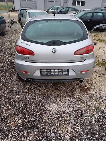 sm auto varvarin: ALFA ROMEO 147 2005. GOD. - KOMPLETAN AUTO U DELOVIMA | Polovni — 1