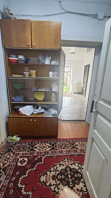 Продажа коттеджей и домов: Продаётся 3,5 СОТКИ, угловой дом в центре Каракол. Сугубо под бизнес — 14