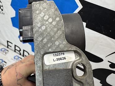 другой: Педаль газа Volvo FH12 fh12.380 D12 380 2003 Контрактный из Германии — 10