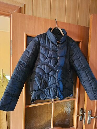 женские пиджаки кардиганы: Утеплённая куртка женская, /чёрная. - Крой: укороченная длина, прямой