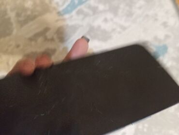 Digər mobil telefonlar: Smartfon – mavi rəngli arxa qapaq, parıltılı gradient effektli dizayn — 4