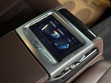 BMW: BMW 7 series: 2018 г., Седан — 12