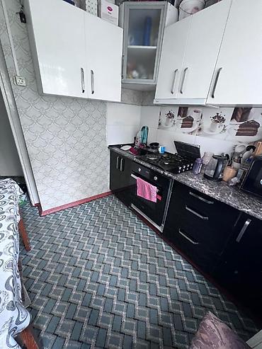 2 комнаты, 42 м², 3 мкр 104 серия, 3 этаж, Старый ремонт at lalafo.kg 2 комнаты, 42 м², 3 мкр 104 серия, 3 этаж, Старый ремонт