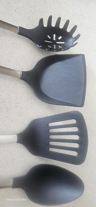 Mətbəx aksesuarları: Mətbəx ləvazimatları dəsti – 5 ədəd - Marka: IKEA (şəkildə istehsal — 1