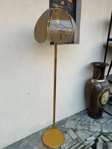 RS - Antique Lamps: Podna lampa Podna lampa Kombinacija mesinga i stakla U odličnom stanju — 2
