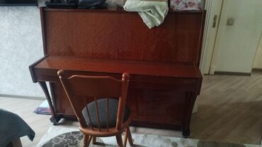 Tar: Piano satilir 300 azn