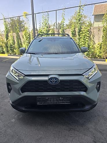 Toyota RAV4: 2019 г., 2.5 л, Автомат, Гибрид, Кроссовер