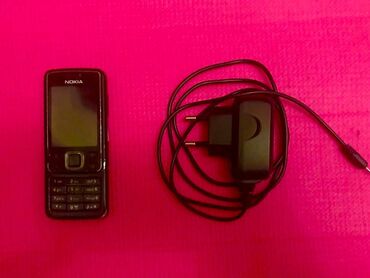 nokia telefonlari: Nokia 6300 Adapter verilir. Ekran xarabdı. Korpusda üst knopka