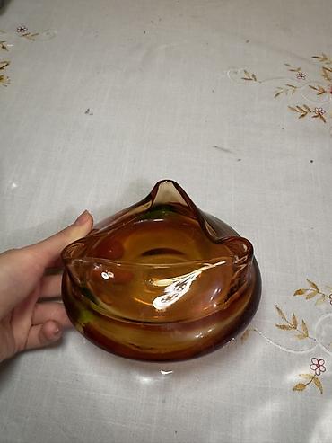 dekor evler: Qədimi Sovet külqabısı Amber rəngli qalın şüşə külqabı - Material — 2