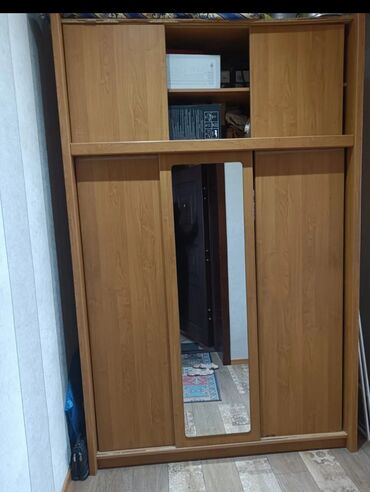 железный шкаф для документов: Б/у, Распашной, Прямой шкаф, Шкаф в прихожей