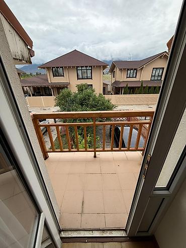 помещение балыкчы: 🏡 ПРОДАЁТСЯ ТАУНХАУС НА ИССЫК-КУЛЕ — ЦО «АК-МАРАЛ» Продаётся уютный — 2