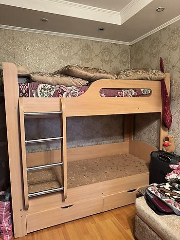 bunk bed: Продается Двух Ярусная кровать в хорошем состоянии. Матрасы чистые — 3
