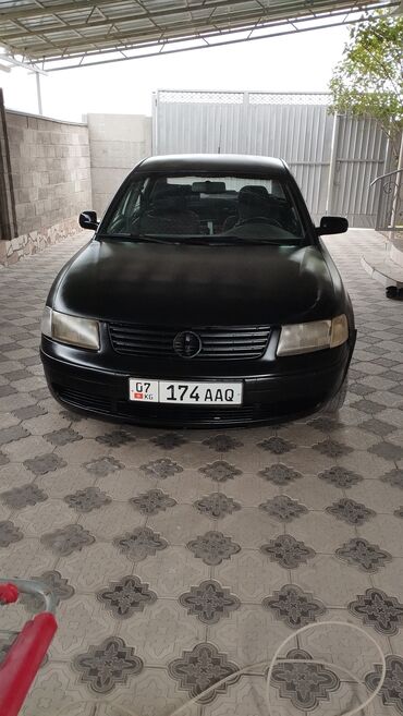 продаю пассат: Volkswagen Passat: 1998 г., 1.6 л, Механика, Бензин, Седан