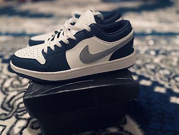atom total: Мужские кроссовки, 42, Air Jordan, Новый, цвет - Белый, Самовывоз — 1