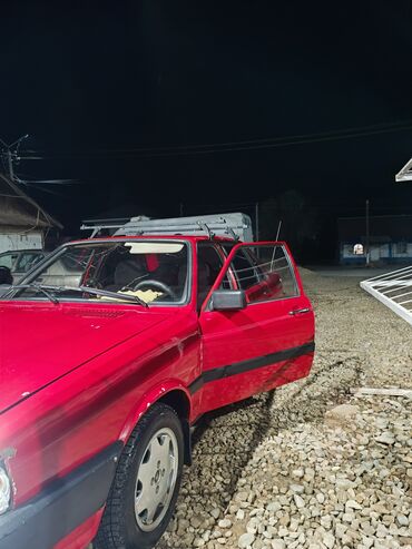 Audi: Audi 80: 1986 г., 1.8 л, Механика, Бензин, Седан