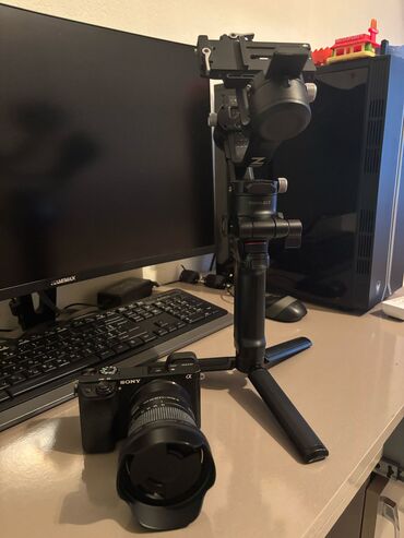 netbook çantası: Foto-video set: Sony Alpha a6300 kamera + sigma 18/50mm f/2.8 DC DN