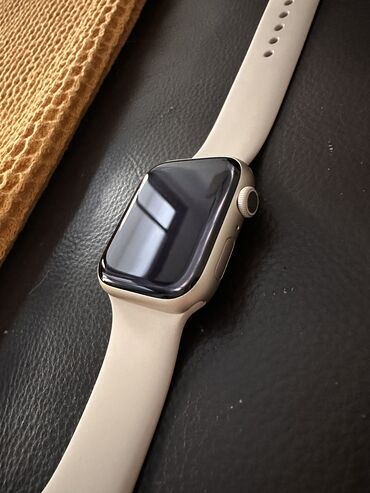 Наручные часы: Apple Watch series 9 45mm Starlight