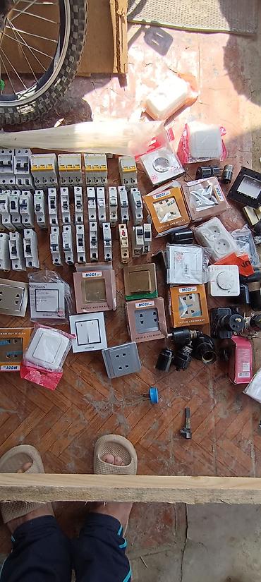 Rozetkalar: Şəkildə gördüyünüz hamsi satılır. kime ne lazımdır vapsapda yazsın — 25