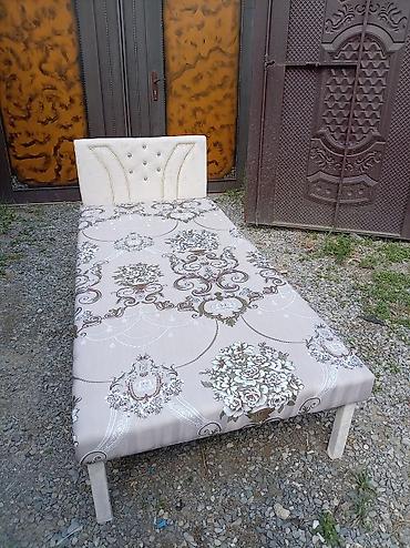 divan uzu deyismek: TƏZƏ çarpayılar. 
Çatdırılma var ödənişlidir — 6