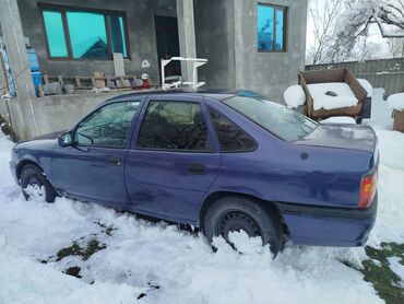 ford 0 km: Opel Vectra: 1.8 l | 1995 il 580000 km Sedan