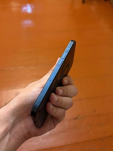 iphone platasi: Telefonun platası ve ekranı işləmir ehtiyat hissəsi kimi satılır — 3