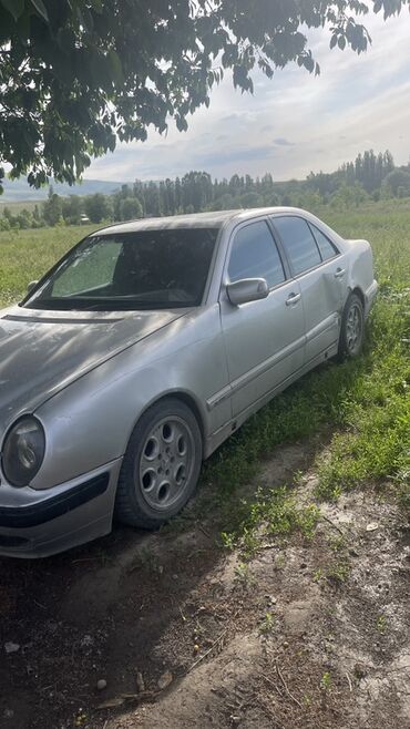 Mercedes-Benz: Mercedes-Benz E-Class: 2001 г., 3.2 л, Автомат, Дизель, Седан
