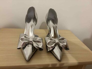 Salonke: Salonke, Reserved, 39 — 12