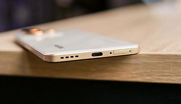 redmi 13 not: Realme 15 Pro сатам, эси 256 ГБ. Түсү ак, абалы идеалдуу, чийик-мийиги — 3