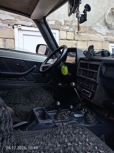 VAZ (LADA): VAZ (LADA) 4x4 Niva: 1.7 l | 2010 il 271000 km Ofrouder/SUV — 17