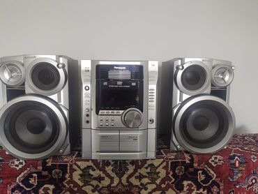 Səs gücləndiriciləri: Panasonic vk62d Musiqi mərkəzi. Gəncə şəhərində