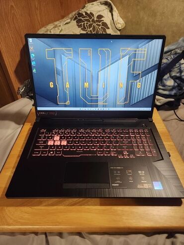 asus j102: İşlənmiş ASUS 17.3 ", Intel Core i5, 512 GB