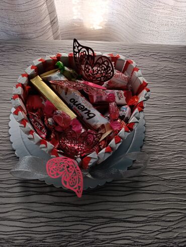 Konditorski proizvodi, slatkiši: Ručno izrađene slatke korpe/torte od čokoladica – idealne za — 3