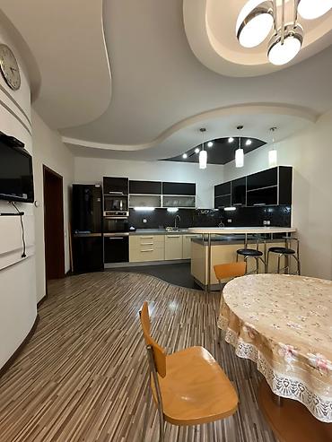 Продажа домов: 6 комнат, 231 м², 4 соток, Бишкек, Вефа ТЦ Собственник — 5