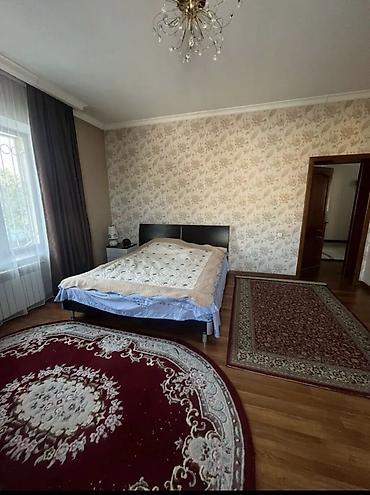 Долгосрочная аренда домов: 300 м², 6 комнат — 25