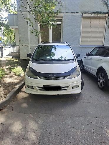 подлокотник машины: Toyota Estima: 2000 г., 3 л, Автомат, Газ, Минивэн — 1