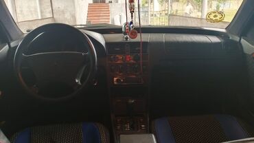 Mercedes-Benz: Mercedes-Benz C 200: 2 l | 1995 il Sedan — 4