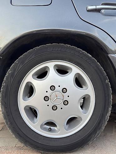 кузов жугили: Mercedes-Benz W124: 1993 г., 2.2 л, Автомат, Бензин, Седан — 8