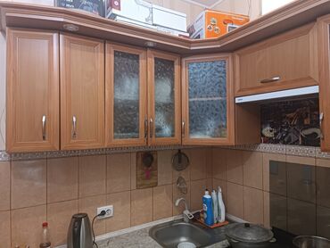 мобильный шкаф: Кухонный шкаф, Б/у, Навесной, С мойкой, МДФ