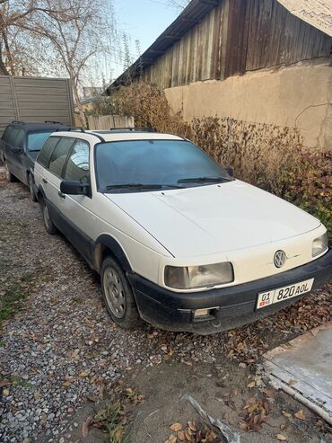 Volkswagen: Volkswagen Passat: 1989 г., 1.8 л, Механика, Бензин, Универсал