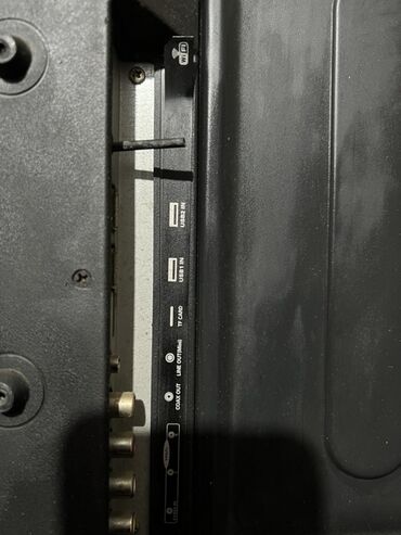 Телевизоры: Бренд:Рекорд. LED-телевизор с плоской панелью, диагональ 32 дюйма (81 — 9