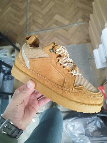 Čizme: 36-41 3300 — 5