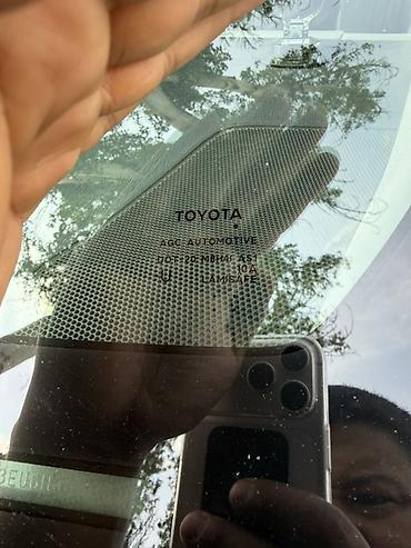 corolla 2016: Toyota Prius V: 2016 г., 1.8 л, Вариатор, Гибрид, Универсал — 9